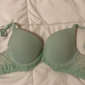 Aerie pastel green bra size 34B